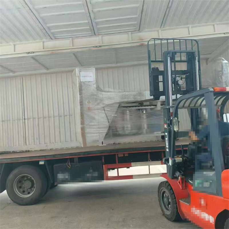 泰山区堆龙德庆区：物流专线的高效货运之旅